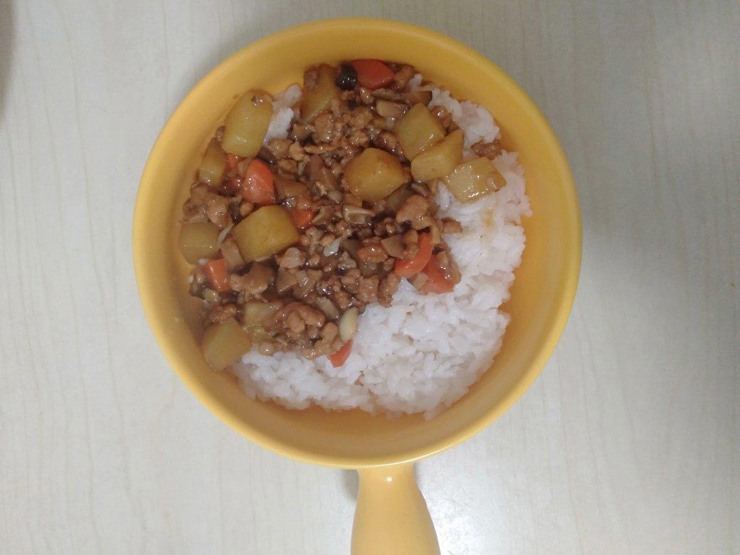 香菇土豆肉末饭