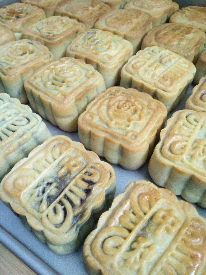 广式豆沙月饼（75克、50克、各种规格都有）