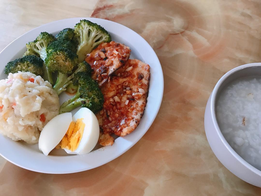 酷炫屌炸天好吃的煎鸡胸肉（香蒜蜂蜜煎鸡胸肉）