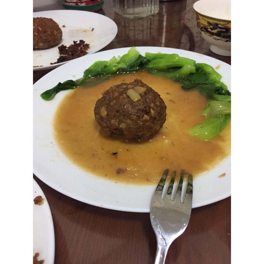 四喜丸子/红烧狮子头 Chinese Meatballs