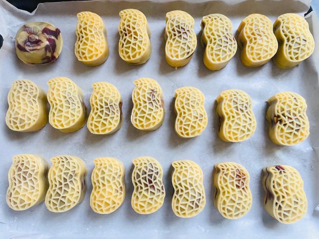 广式月饼—蛋黄莲蓉月饼