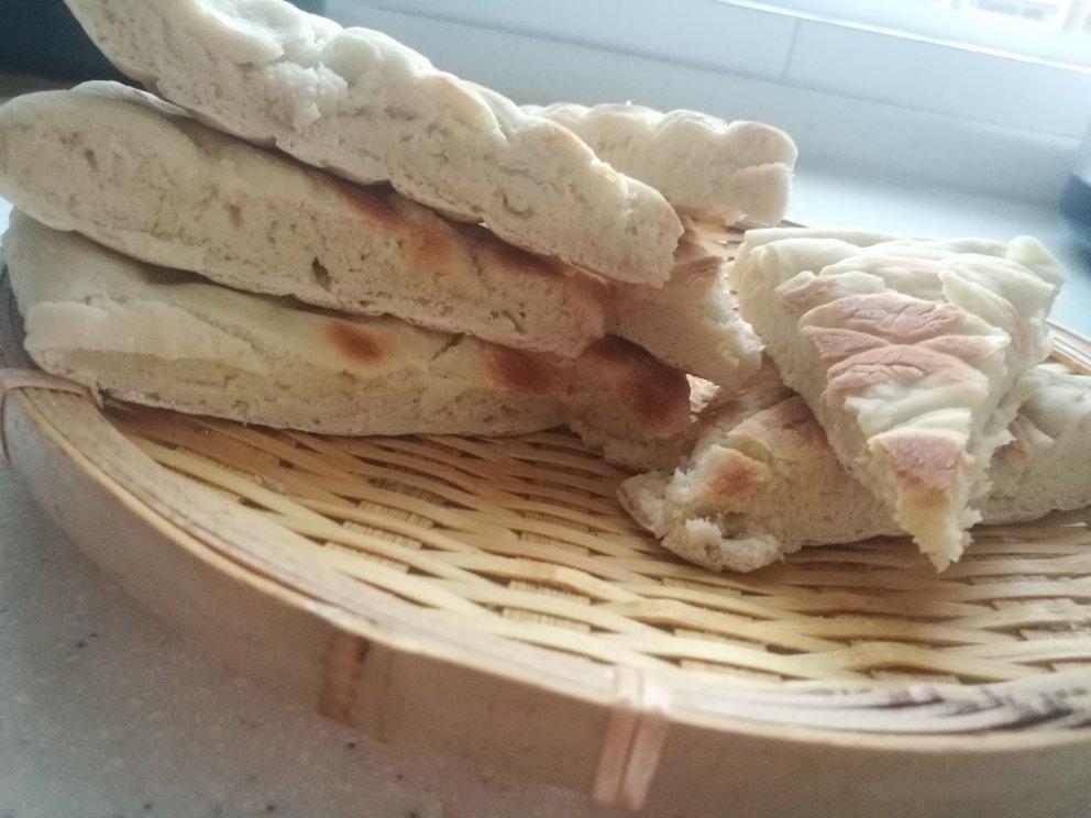 贪吃小笨猪做的白面烙饼