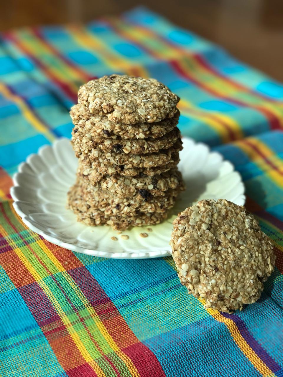 素食:有机燕麦芝麻大饼干