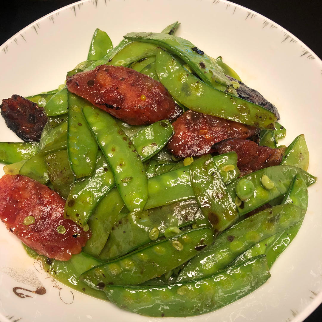 腊肠炒荷兰豆