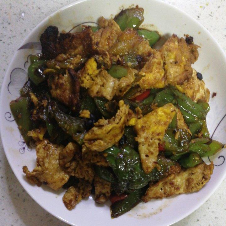 下饭菜-青椒炒荷包蛋