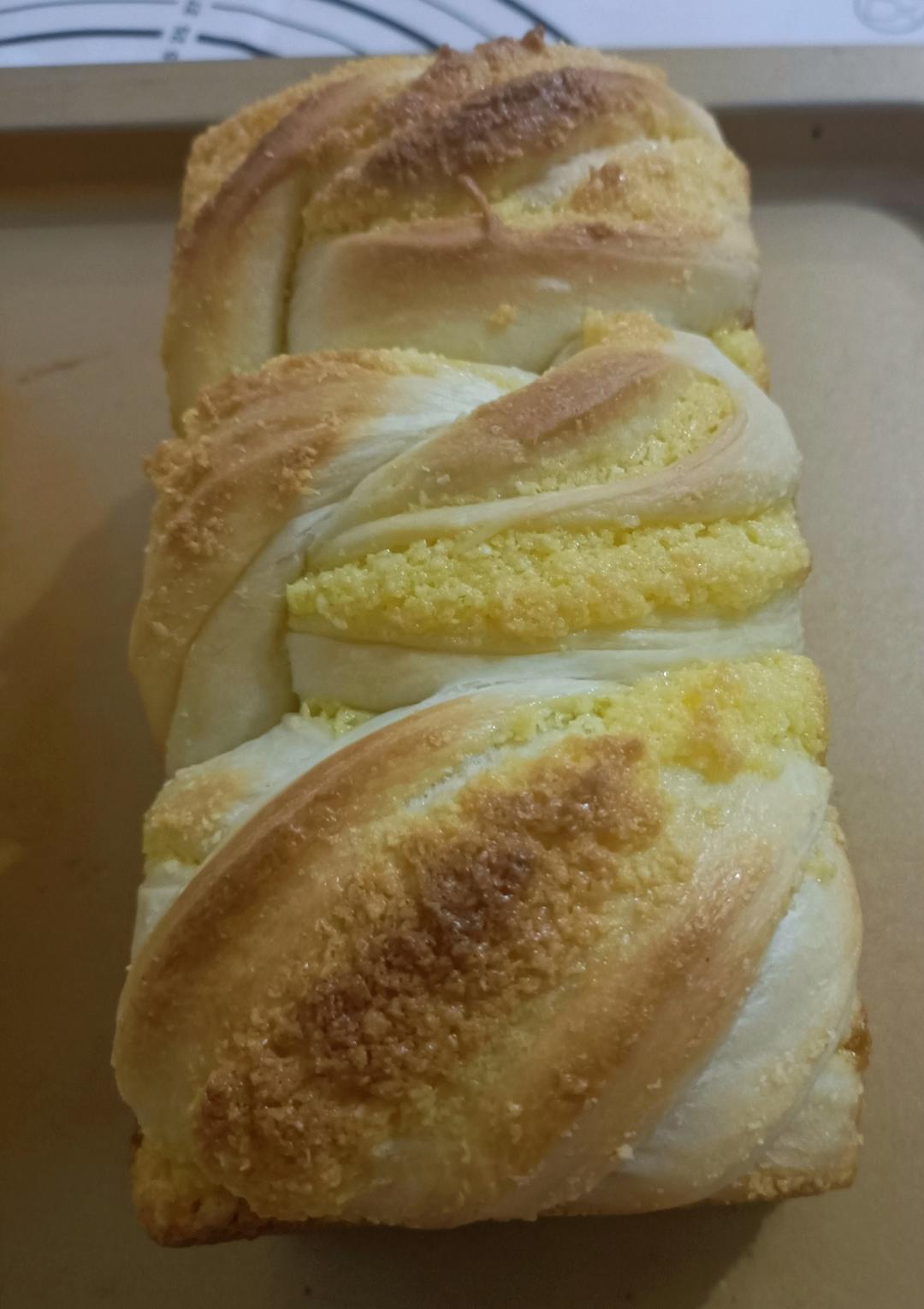 椰蓉满满吐司！幸福的味道。