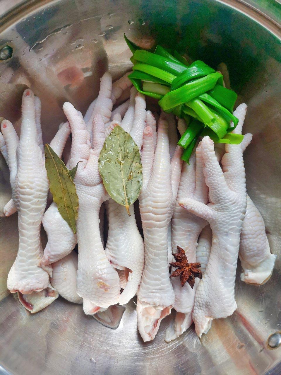 柠檬无骨鸡爪，酸辣开胃，劲道Q弹