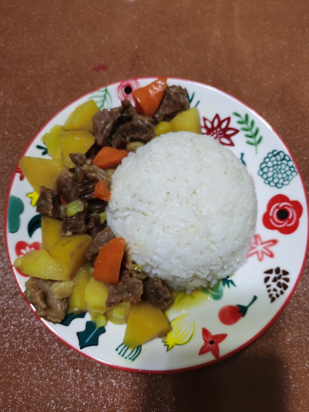 咖喱牛肉饭