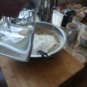 北方糙汉——烫面地瓜面包子的做法 步骤3