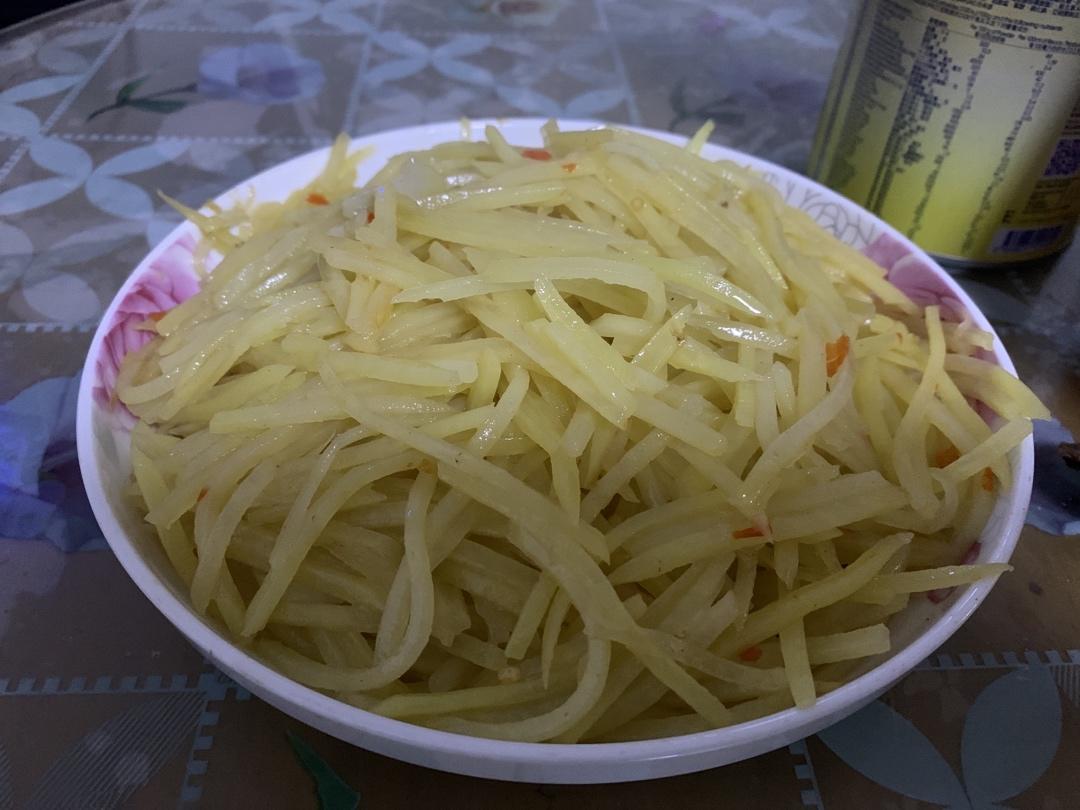 在家也能做出馆子味儿的醋溜/炝炒/酸辣土豆丝（就是那道看似简单，实则步步玄机的土豆丝）
