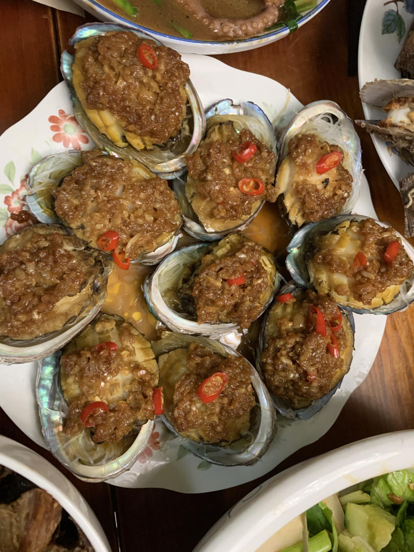 蒜蓉粉丝蒸鲍鱼