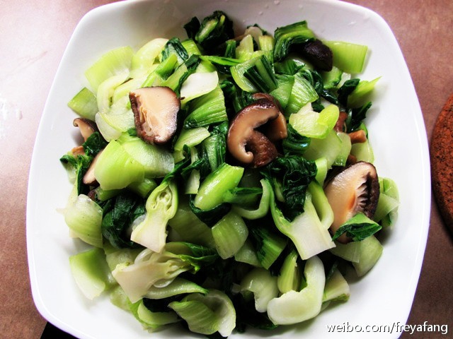 蘑菇炒青菜