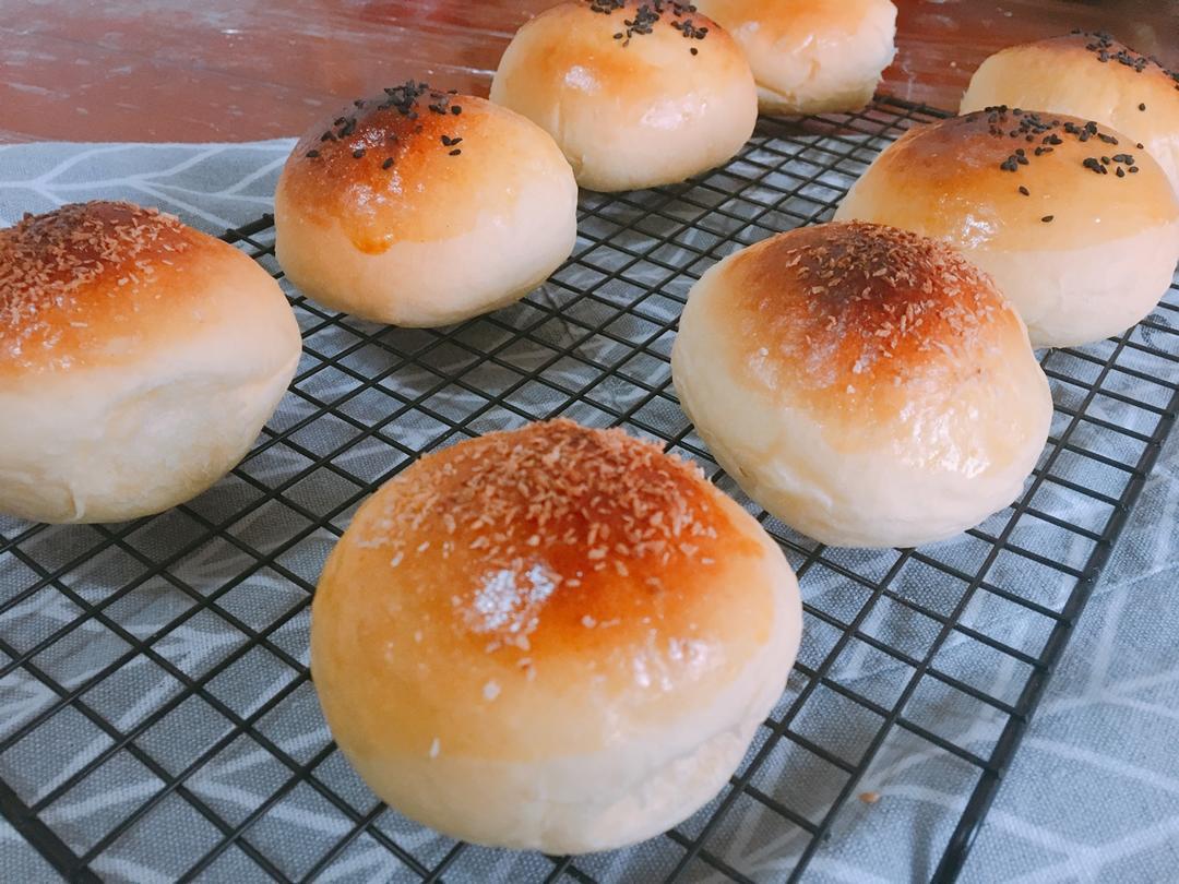 超软牛奶小餐包