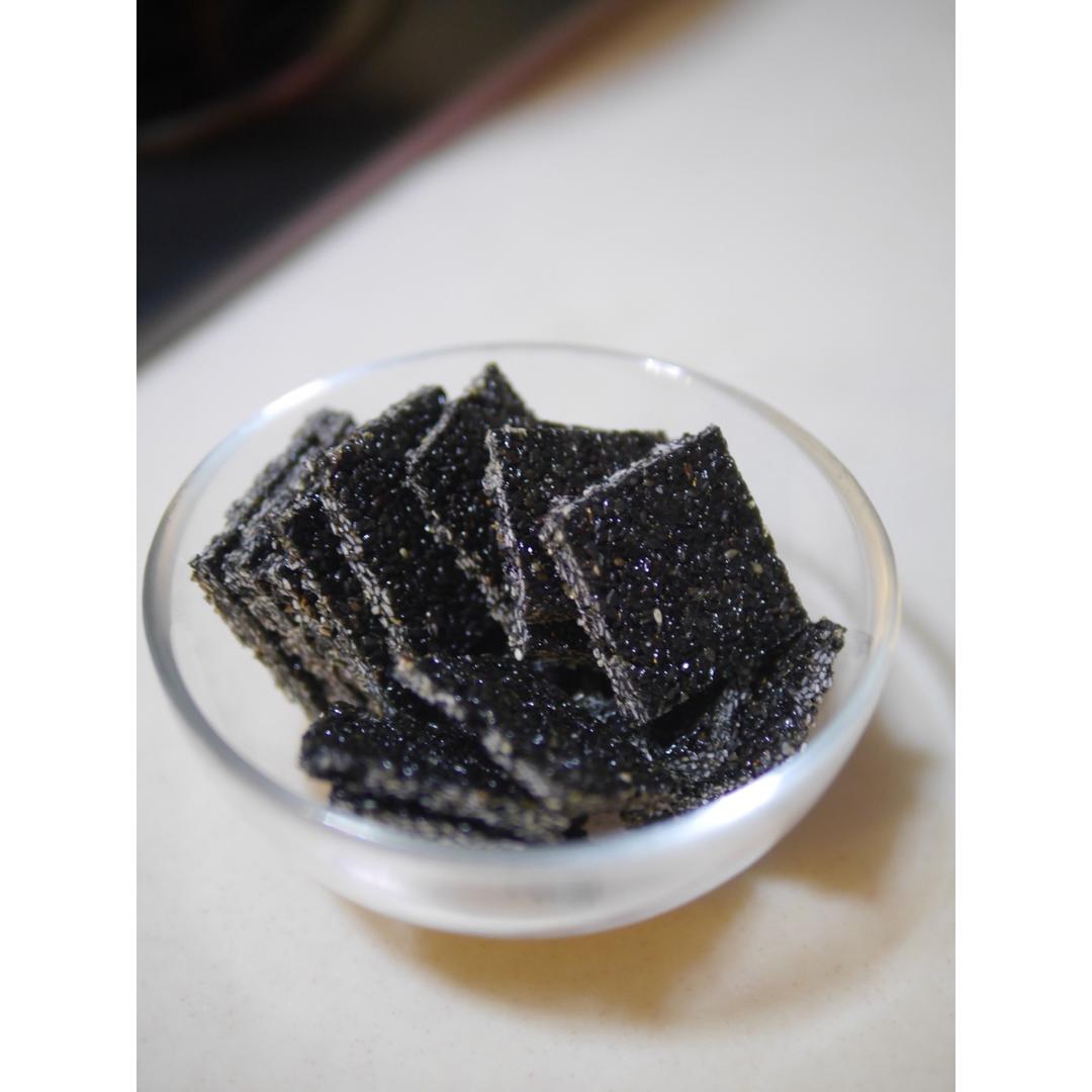 超级简单香酥芝麻片（不粘锅版）