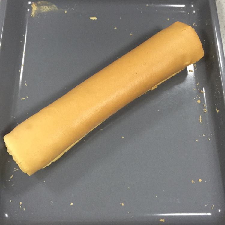 草莓酱蛋糕卷