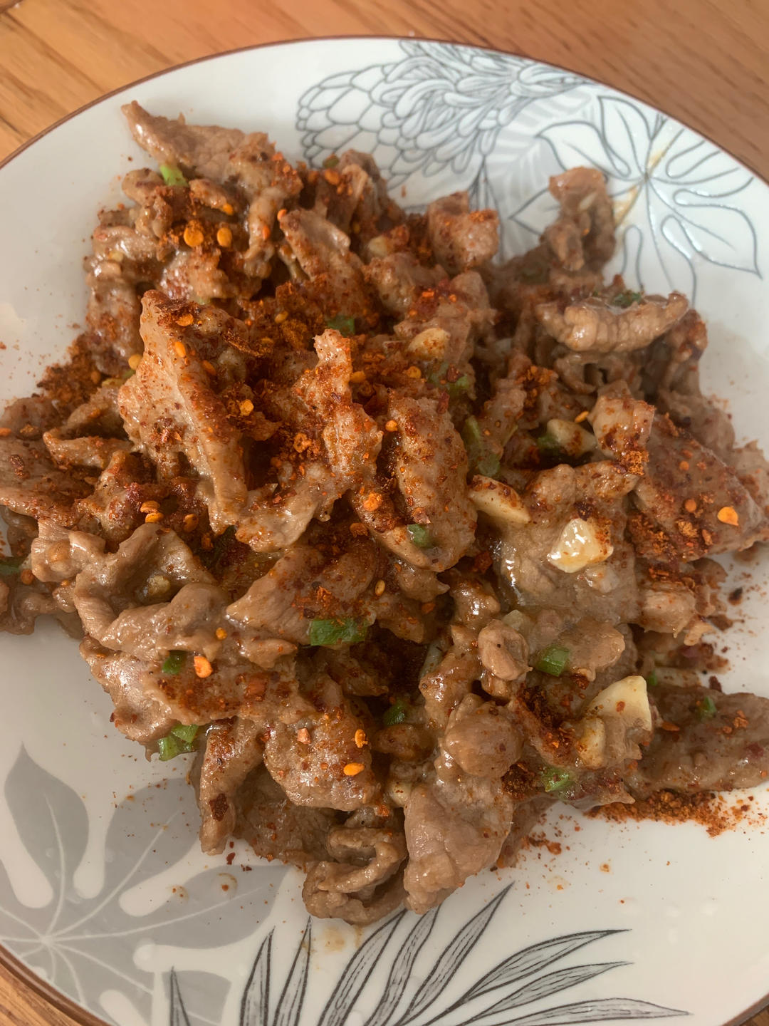 生爆牛肉