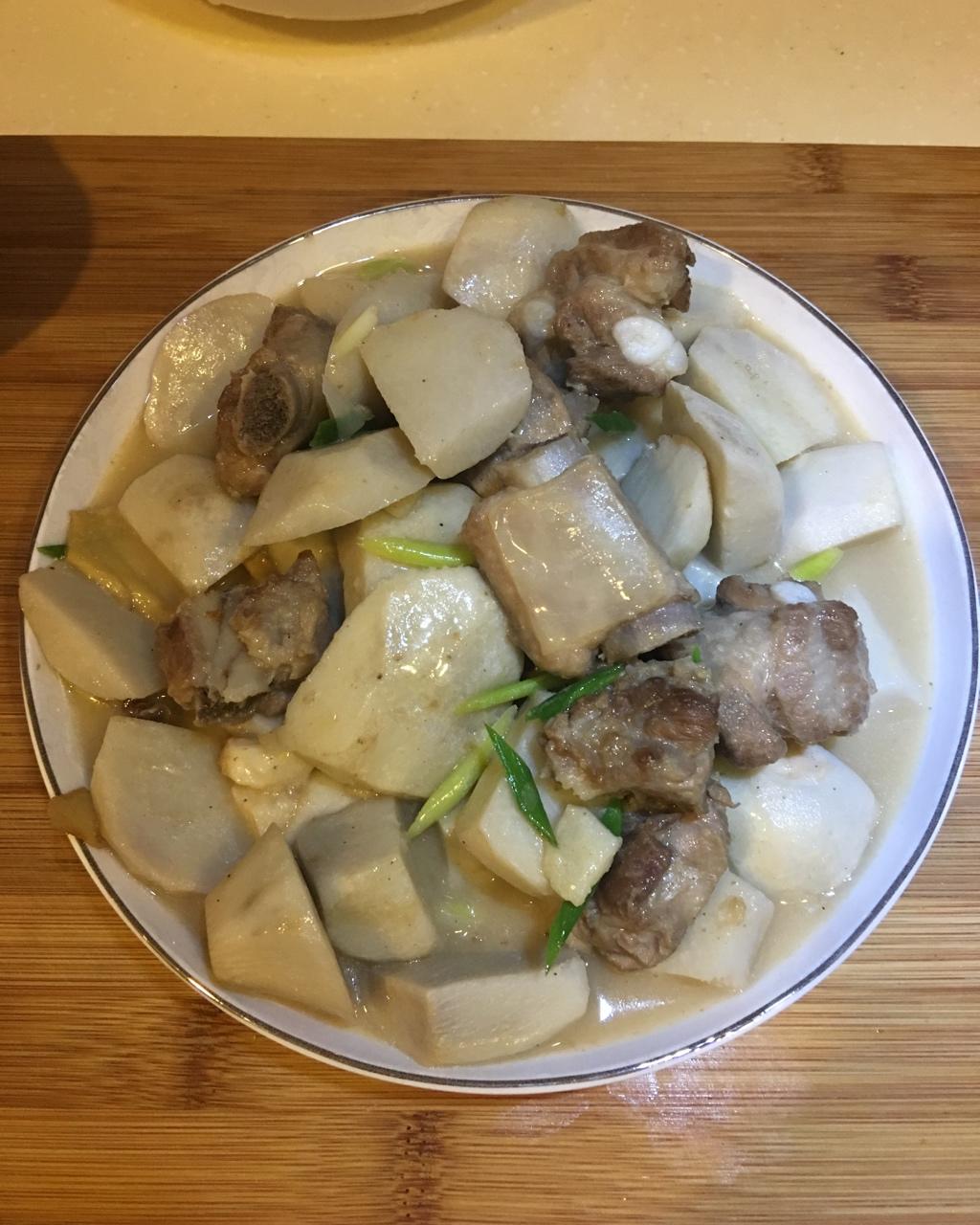 火锅小老虎做的芋头炖排骨