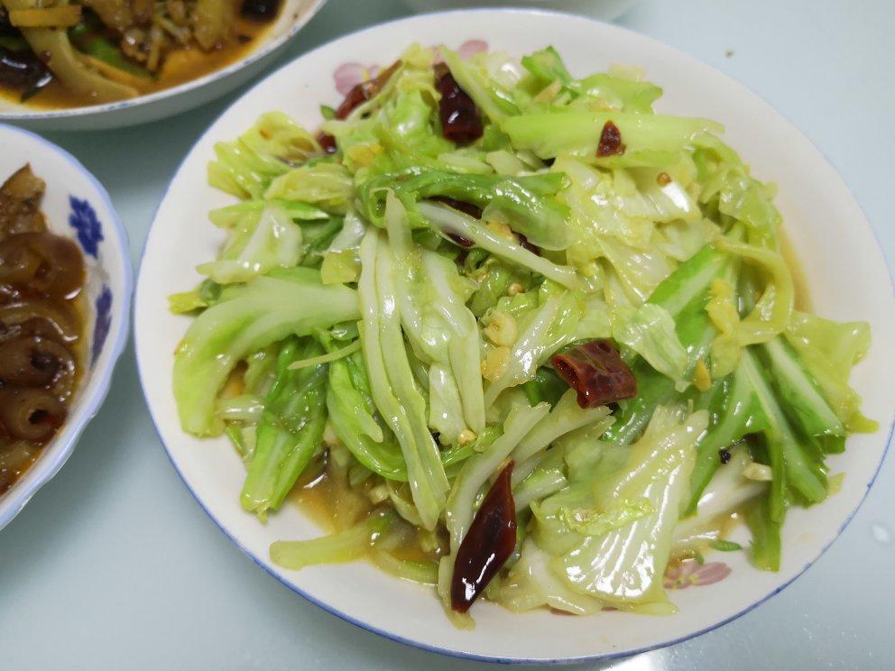 厨师长教你：“手撕包菜”的家常做法,简单又不失美味