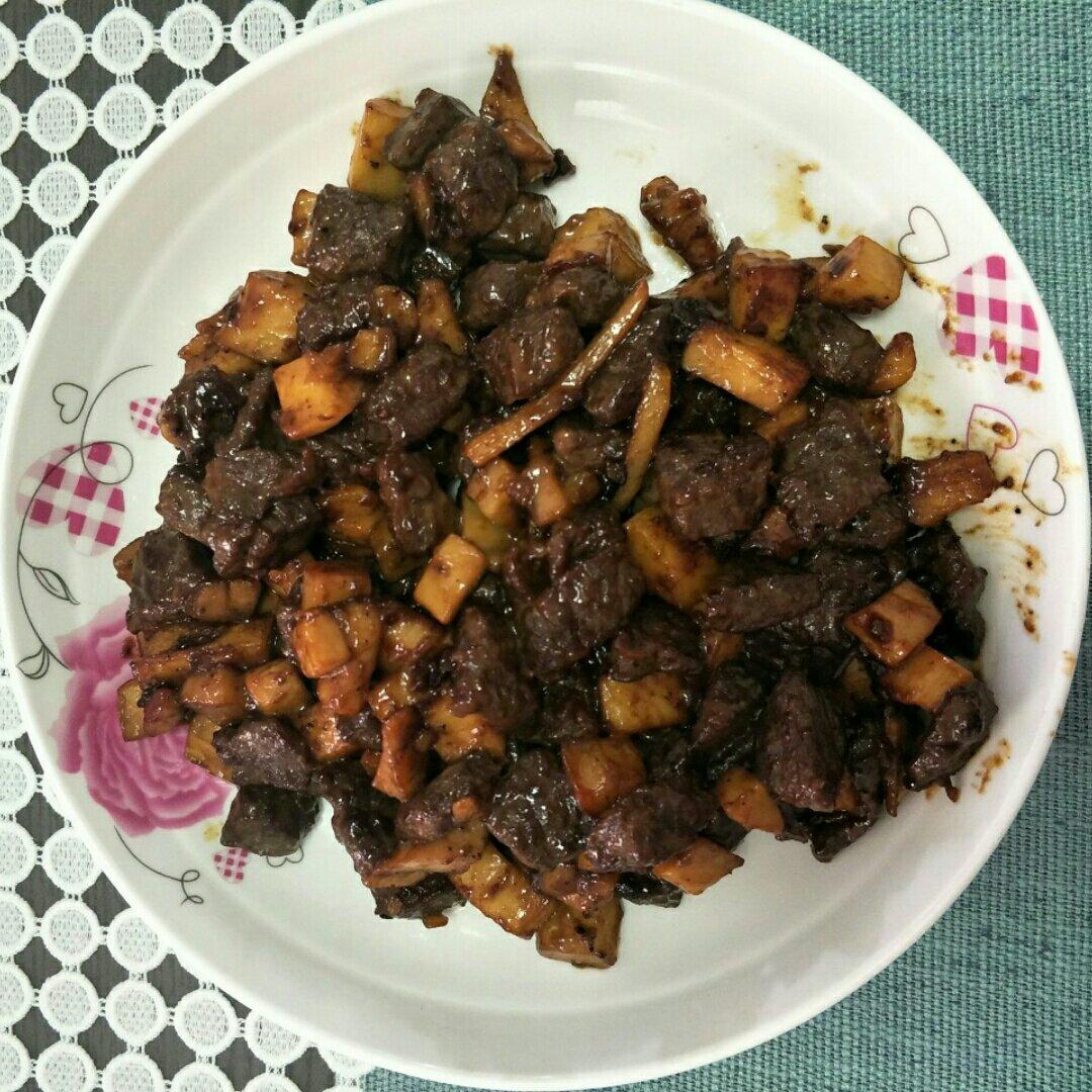 家常菜~杏鲍菇烧牛肉粒