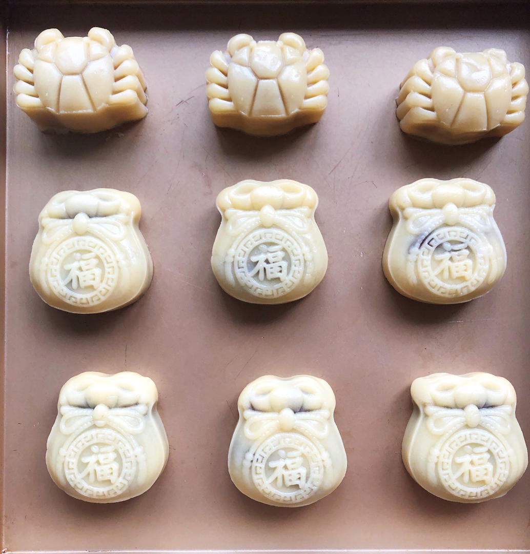 广式月饼—蛋黄莲蓉月饼