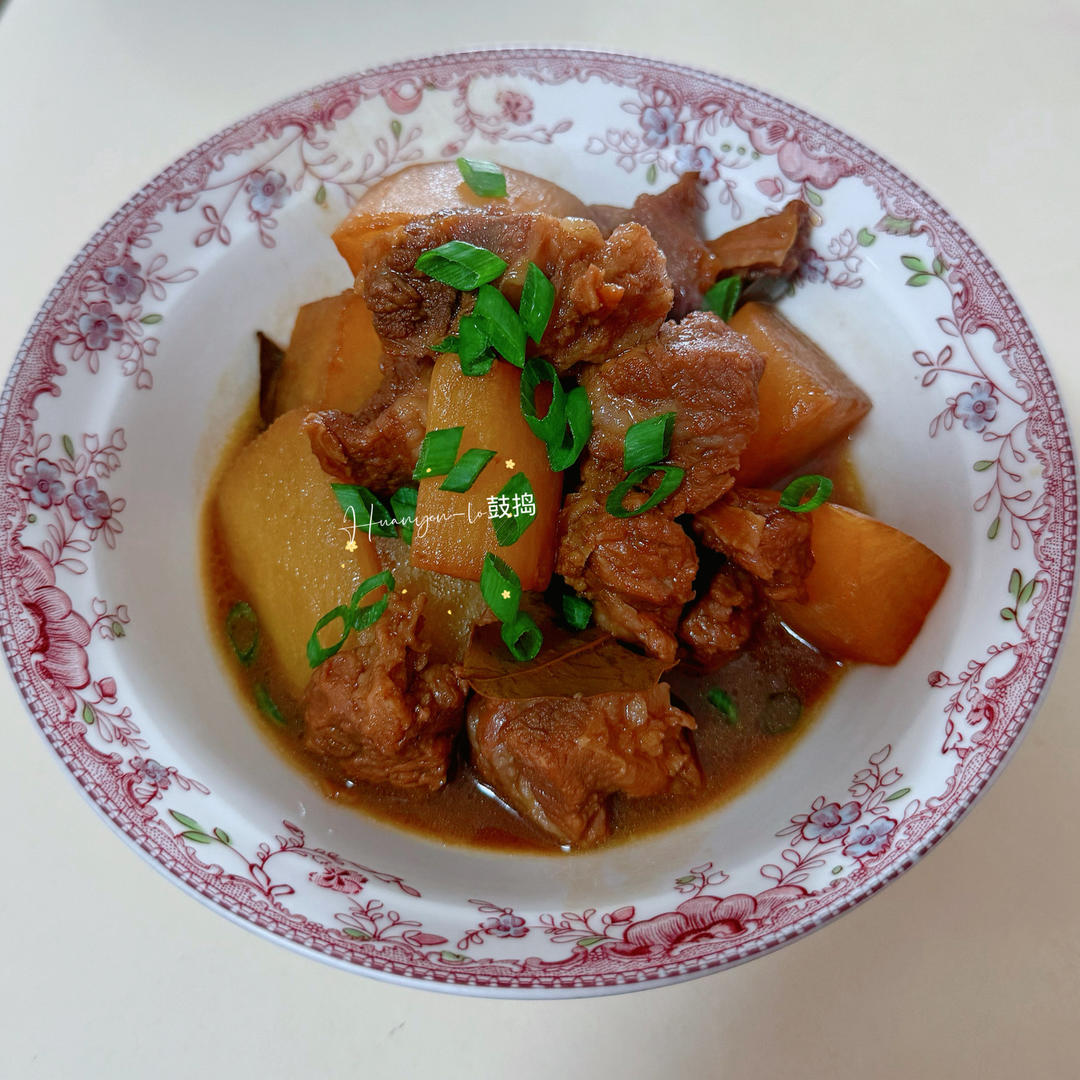中式-柱侯酱萝卜牛腩