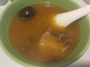 南瓜红枣猪骨汤的做法 步骤2