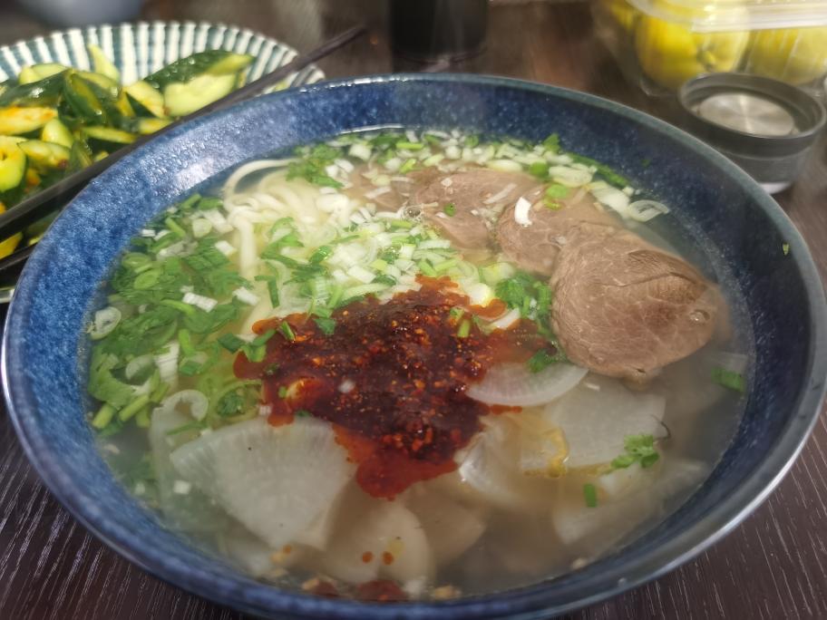 正宗兰州牛肉面～～                        不是兰州拉面😁