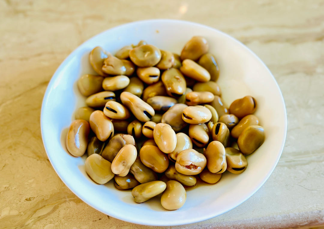 茴香豆、水煮五香蚕豆，孔乙己那碟让我们都流过口水的豆子