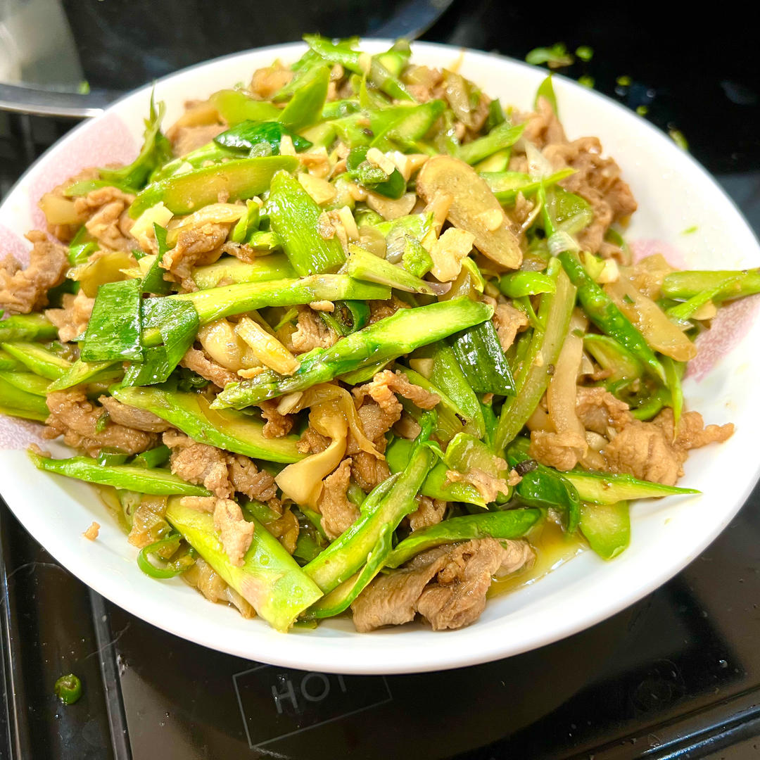 芦笋炒牛肉