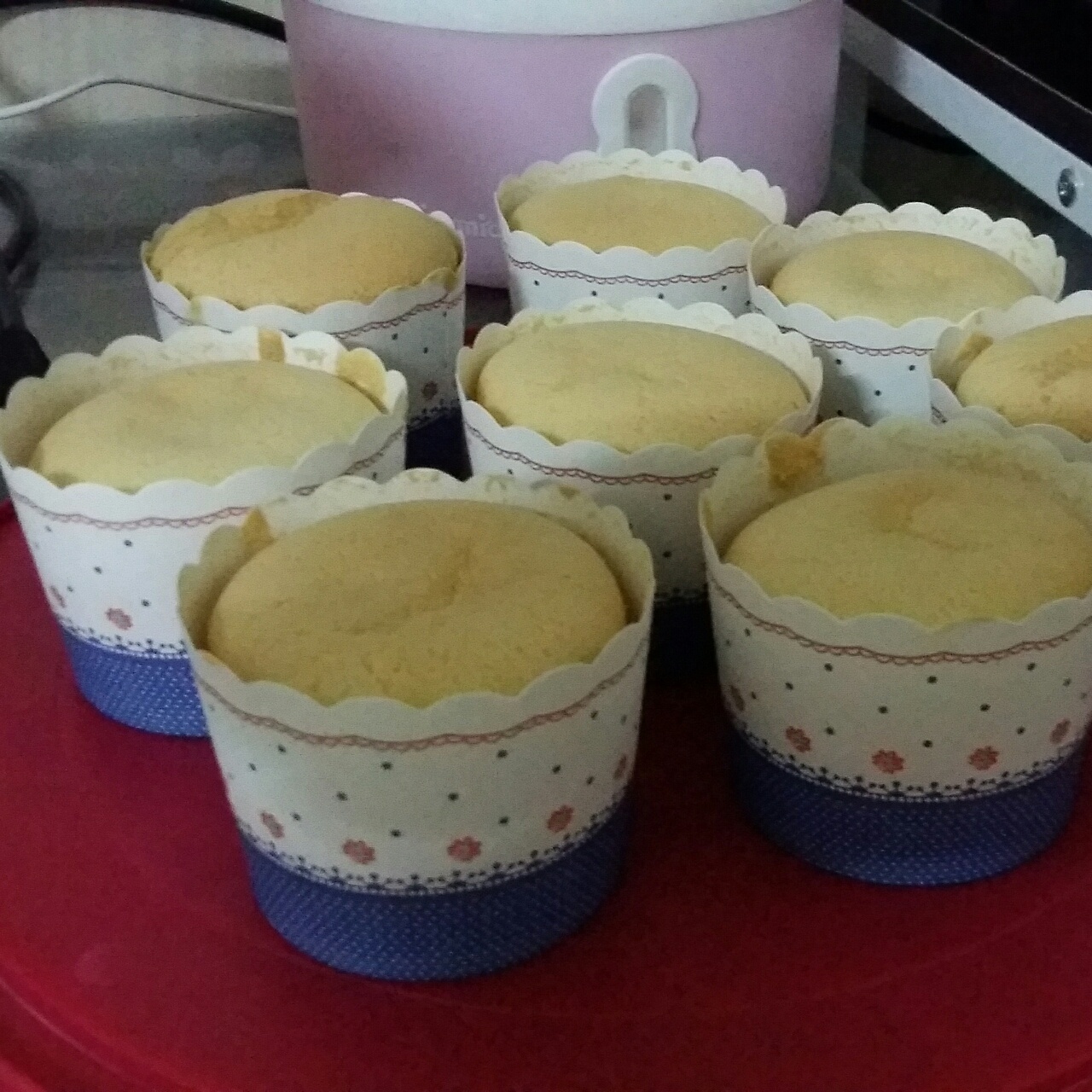 软绵绵戚风纸杯蛋糕