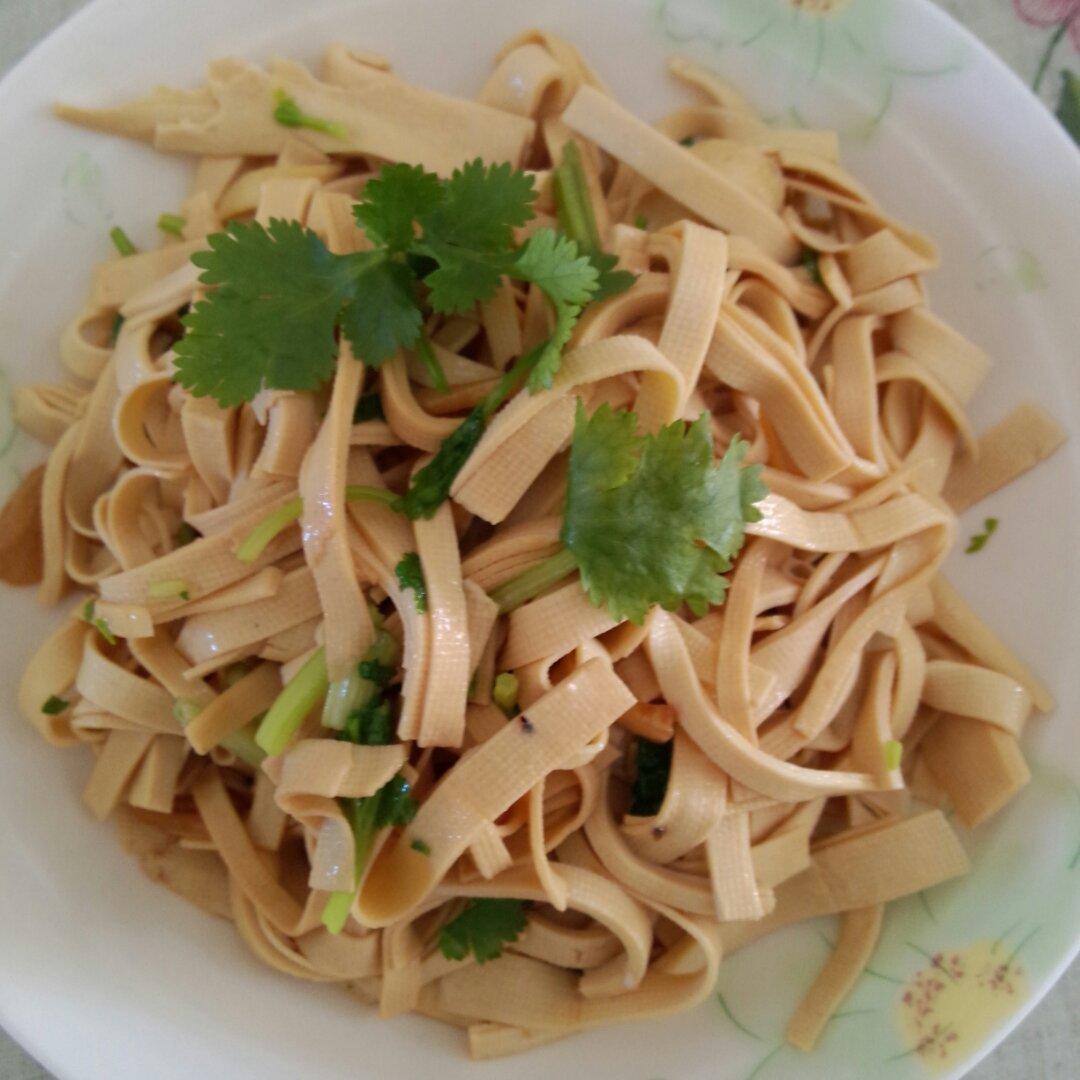 凉拌豆腐丝