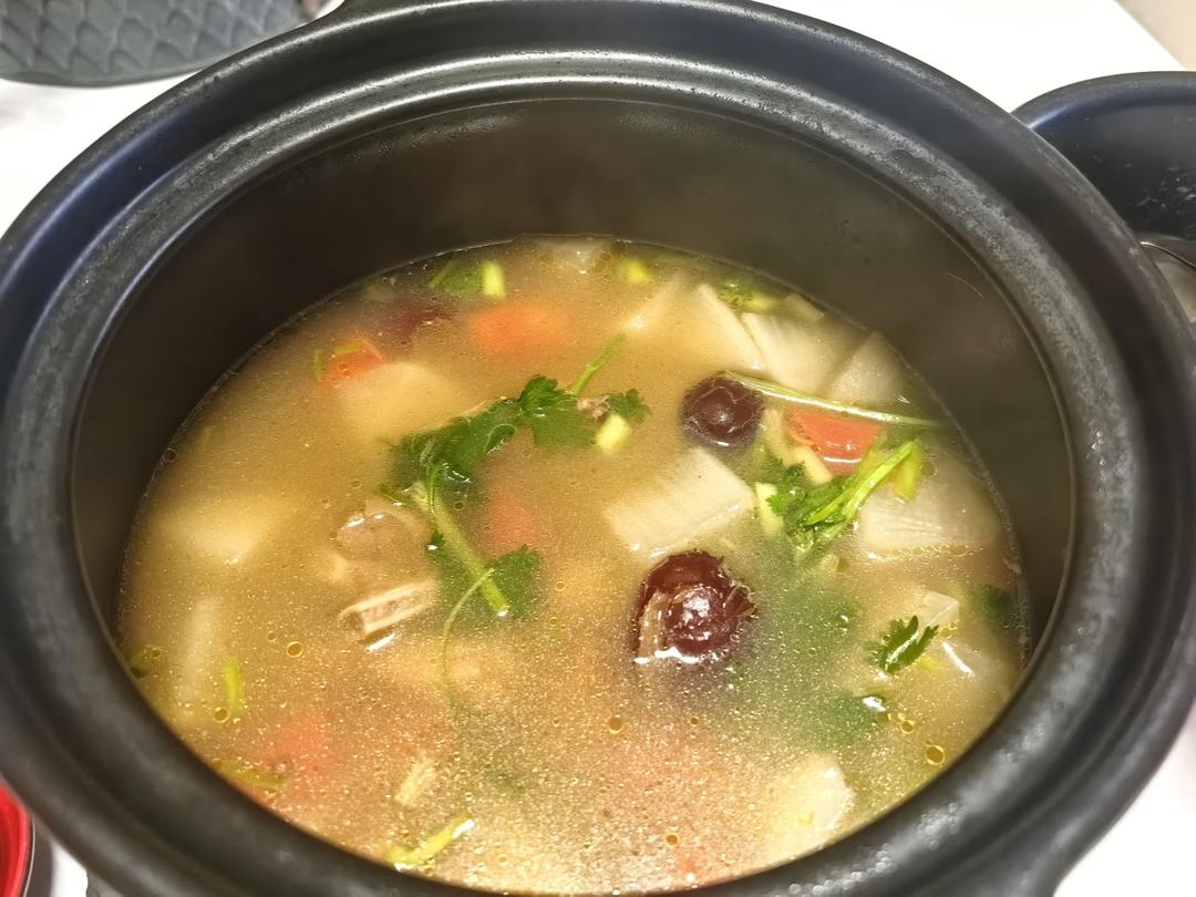 清炖滋补羊排汤