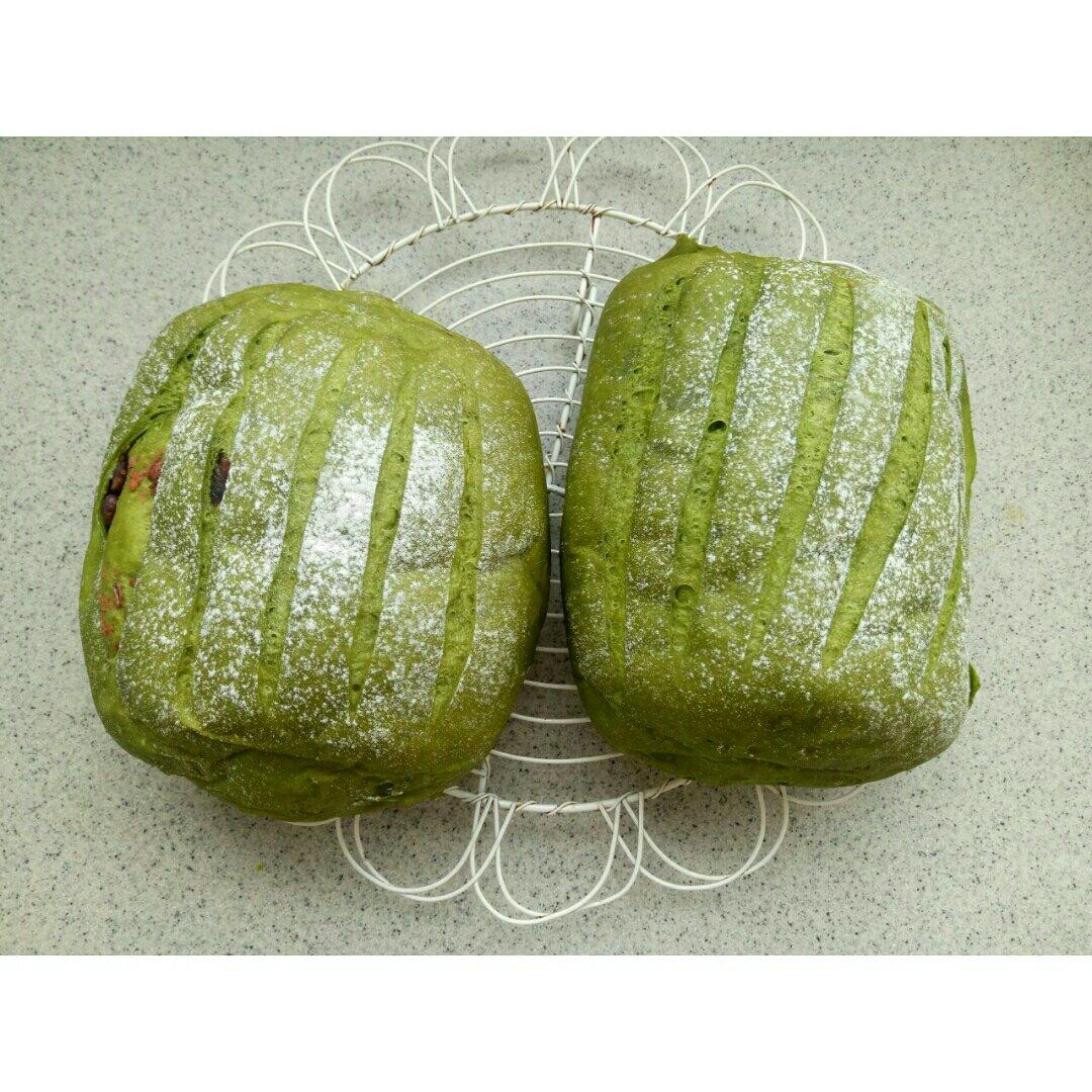 抹茶红豆牛奶哈斯面包