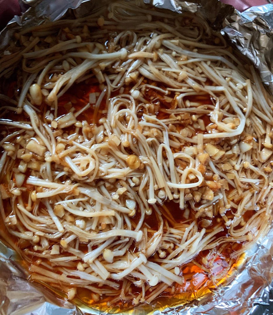 上桌就被秒光，蒜蓉金针菇