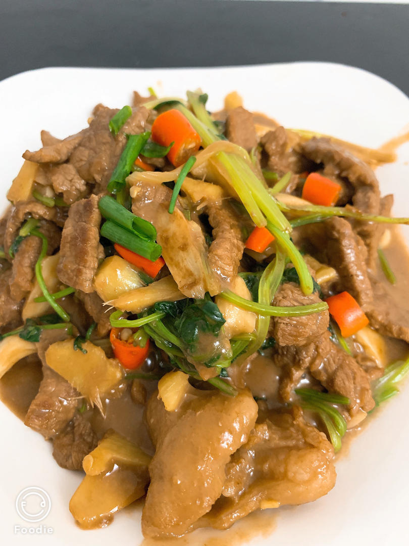 小炒黄牛肉，地道的下饭菜