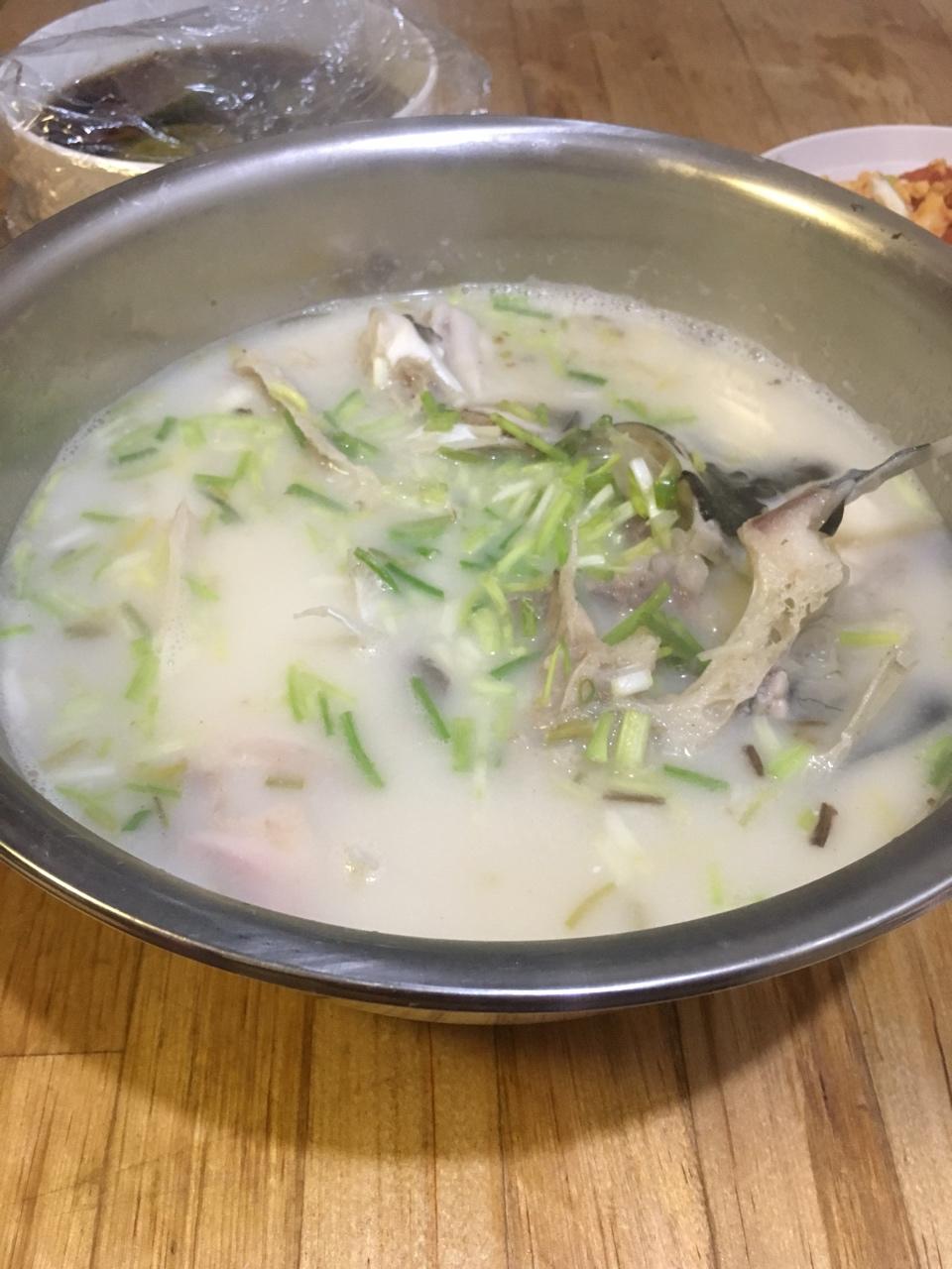鱼头豆腐汤