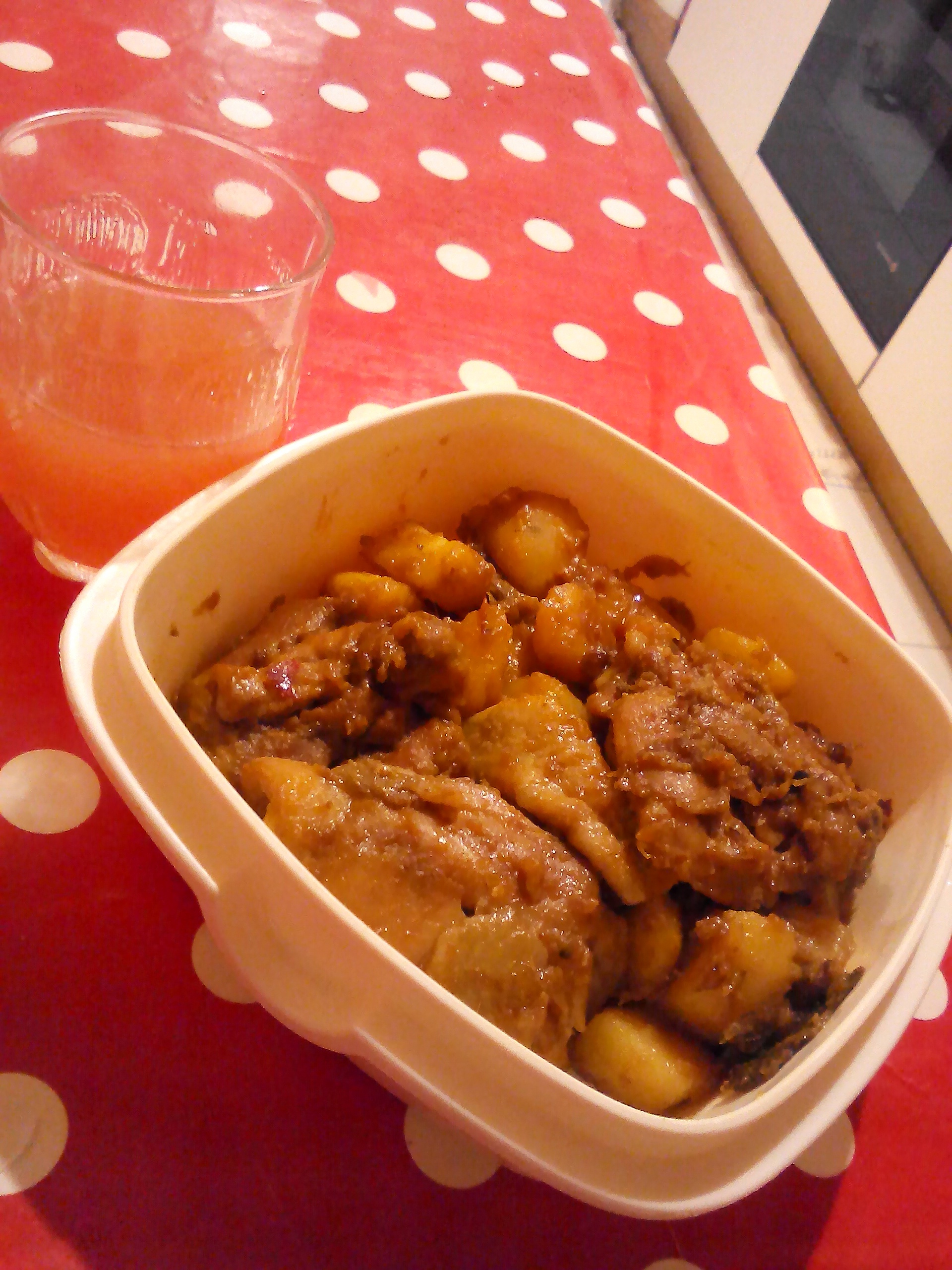 红烧土豆炖鸡腿