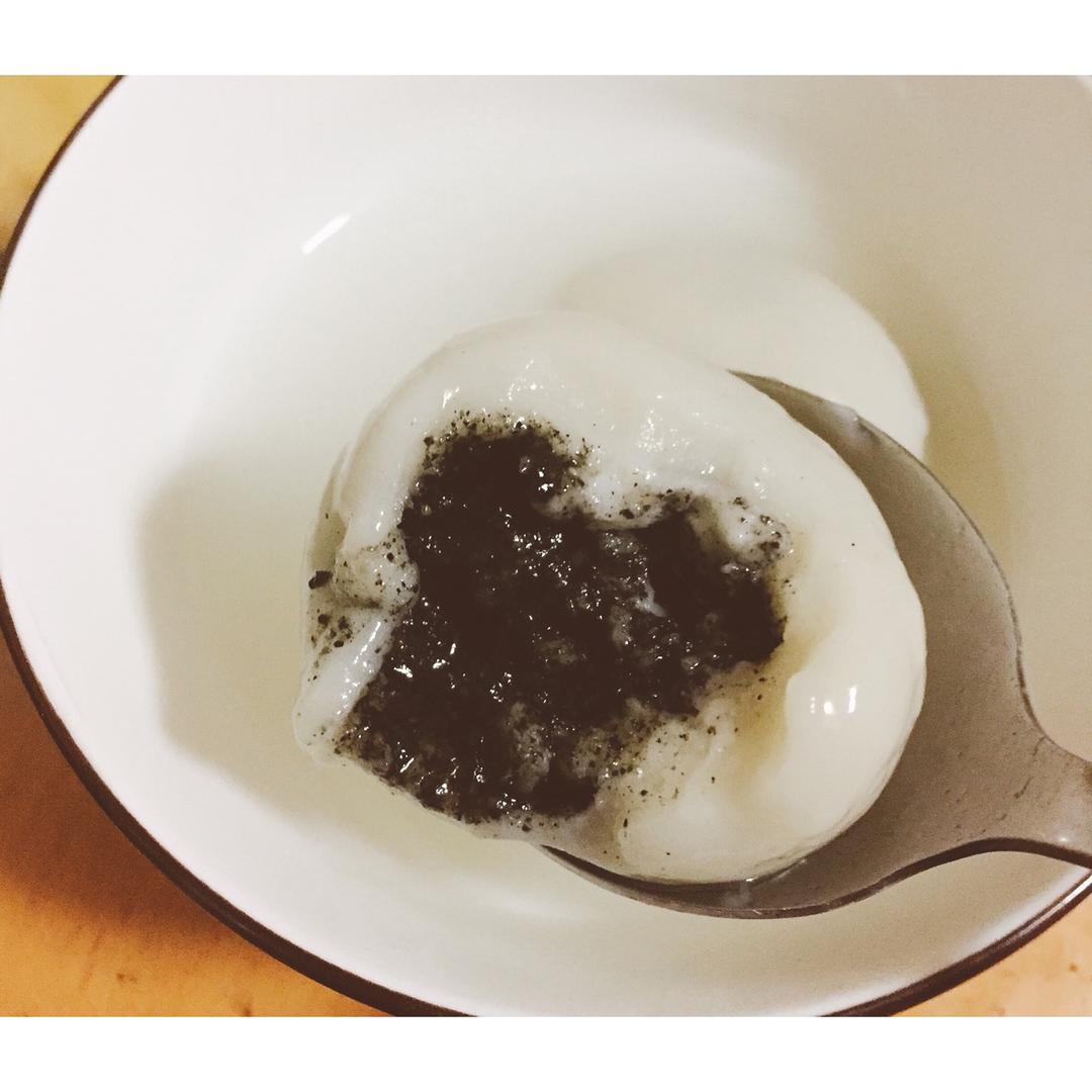 黑芝麻汤圆