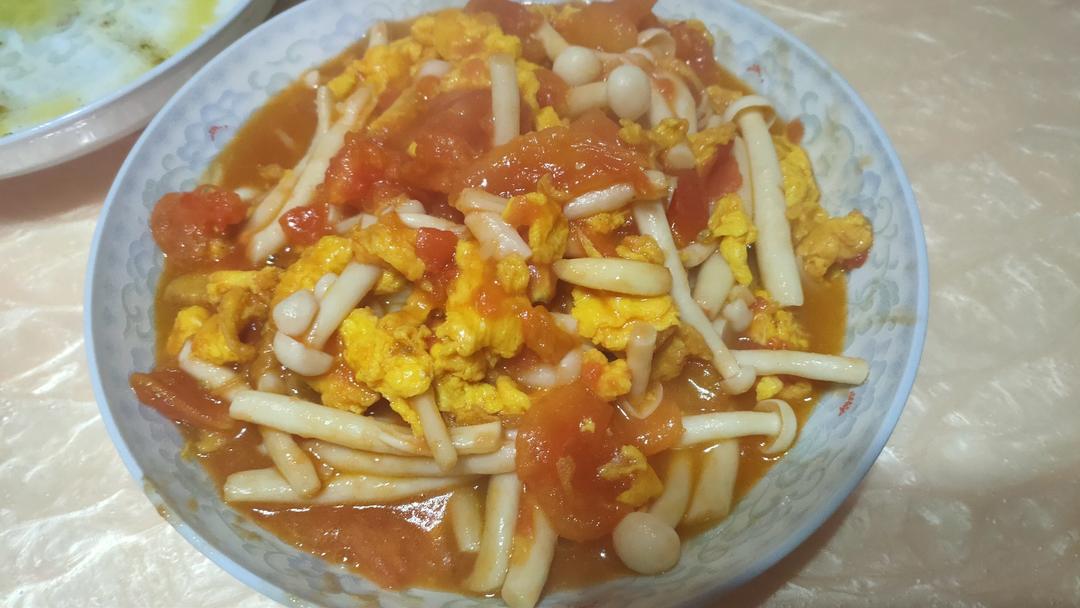 超好吃，连汤汁都不放过的西红柿海鲜菇！