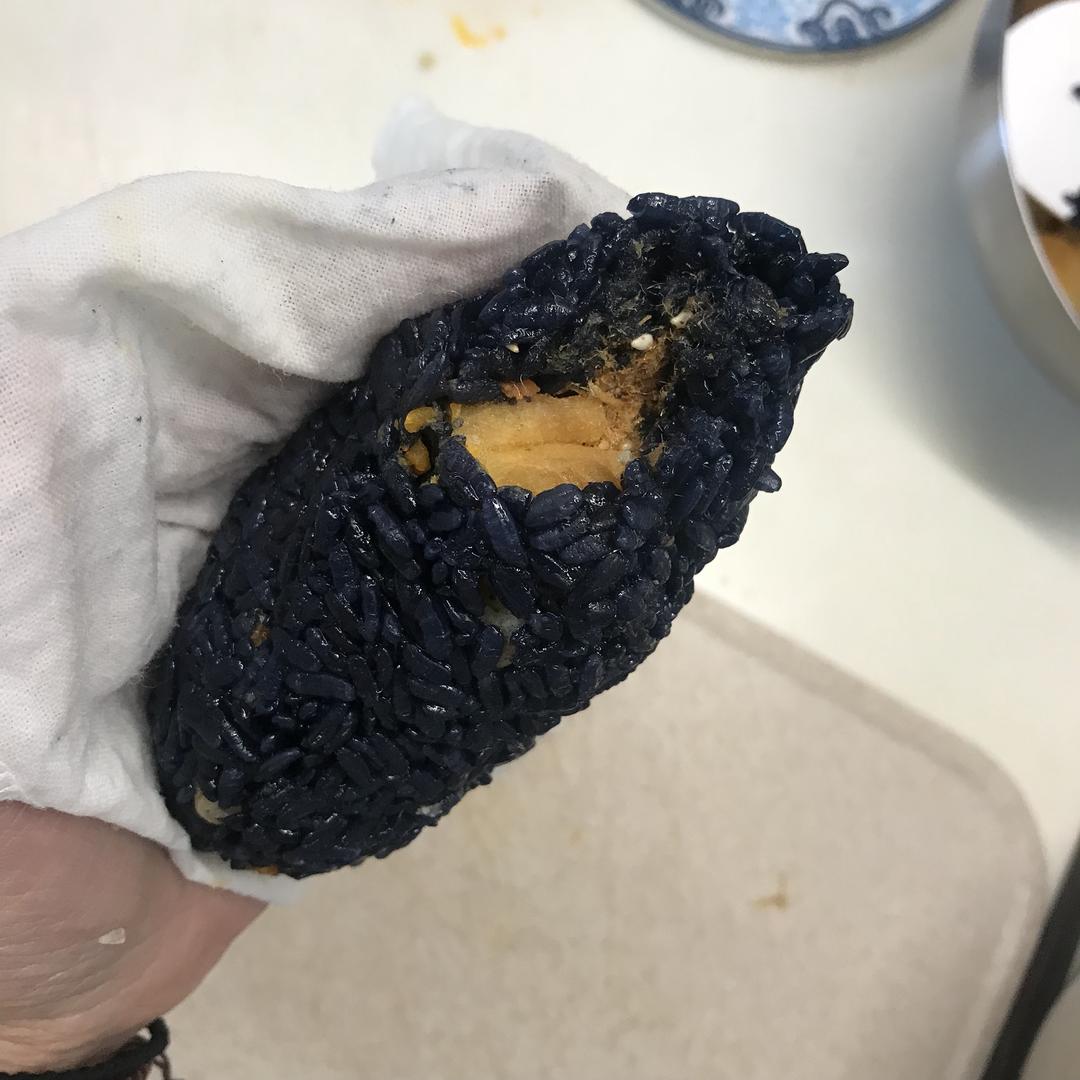 蒸饭包油条（乌饭）