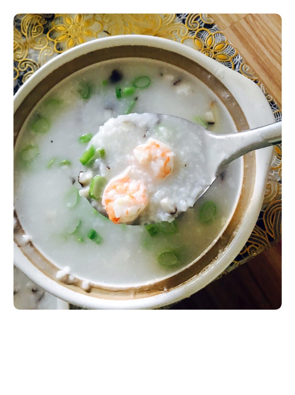 鲜虾砂锅粥