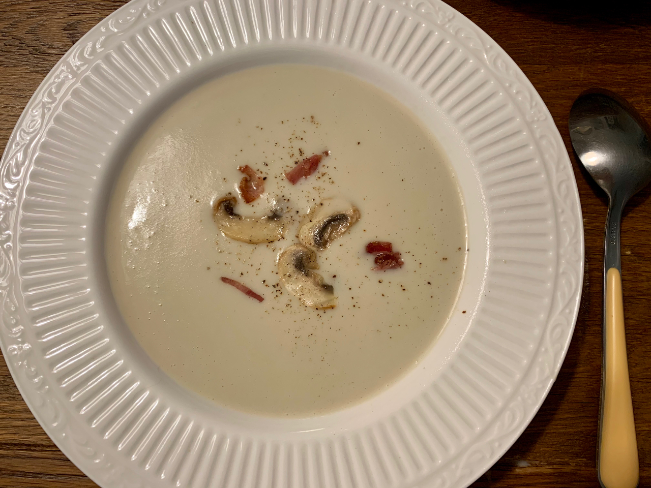 小美极简版奶油蘑菇汤