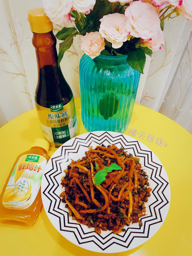 螺蛳粉党不可错过的美味——酸笋螺肉