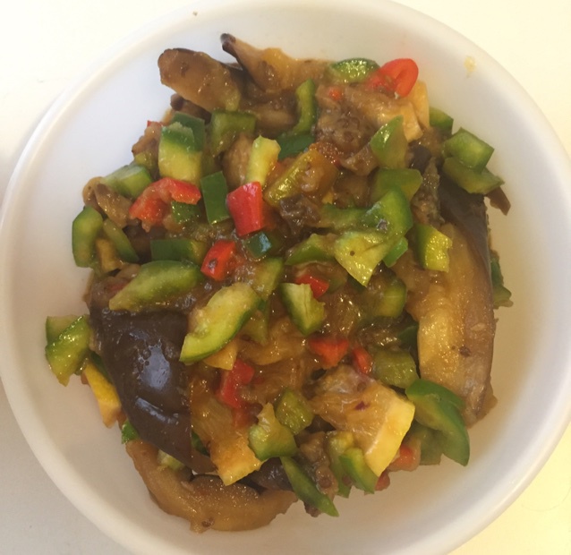 青椒擂茄子(Steamed Eggplant with Chilli and Sour Sauce)