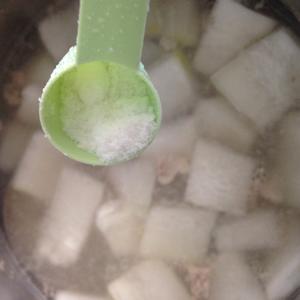 冬瓜薏米瘦肉汤祛湿的做法 步骤3