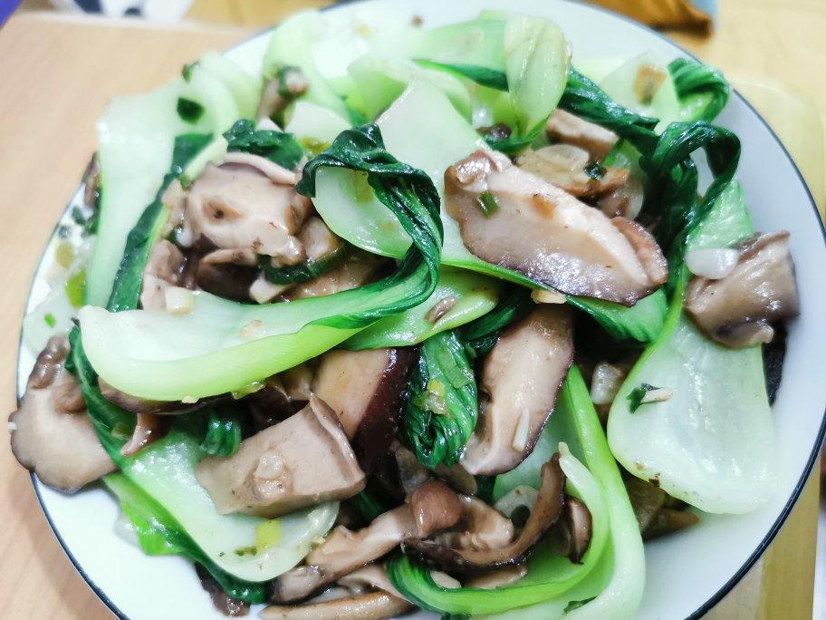 简易版香菇扒油菜