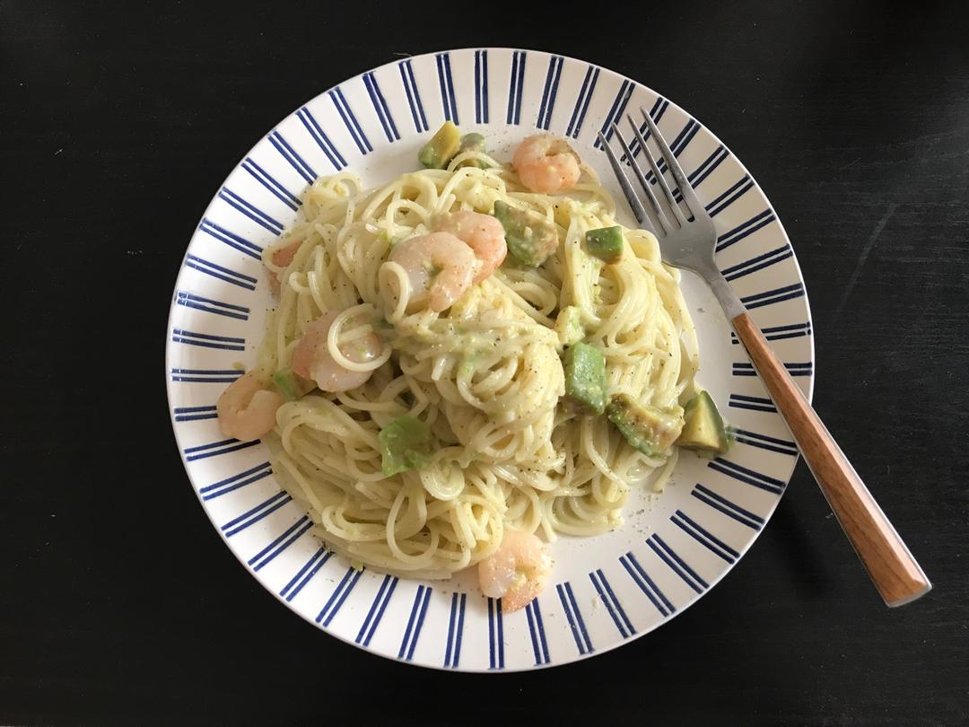 虾仁牛油果意面
