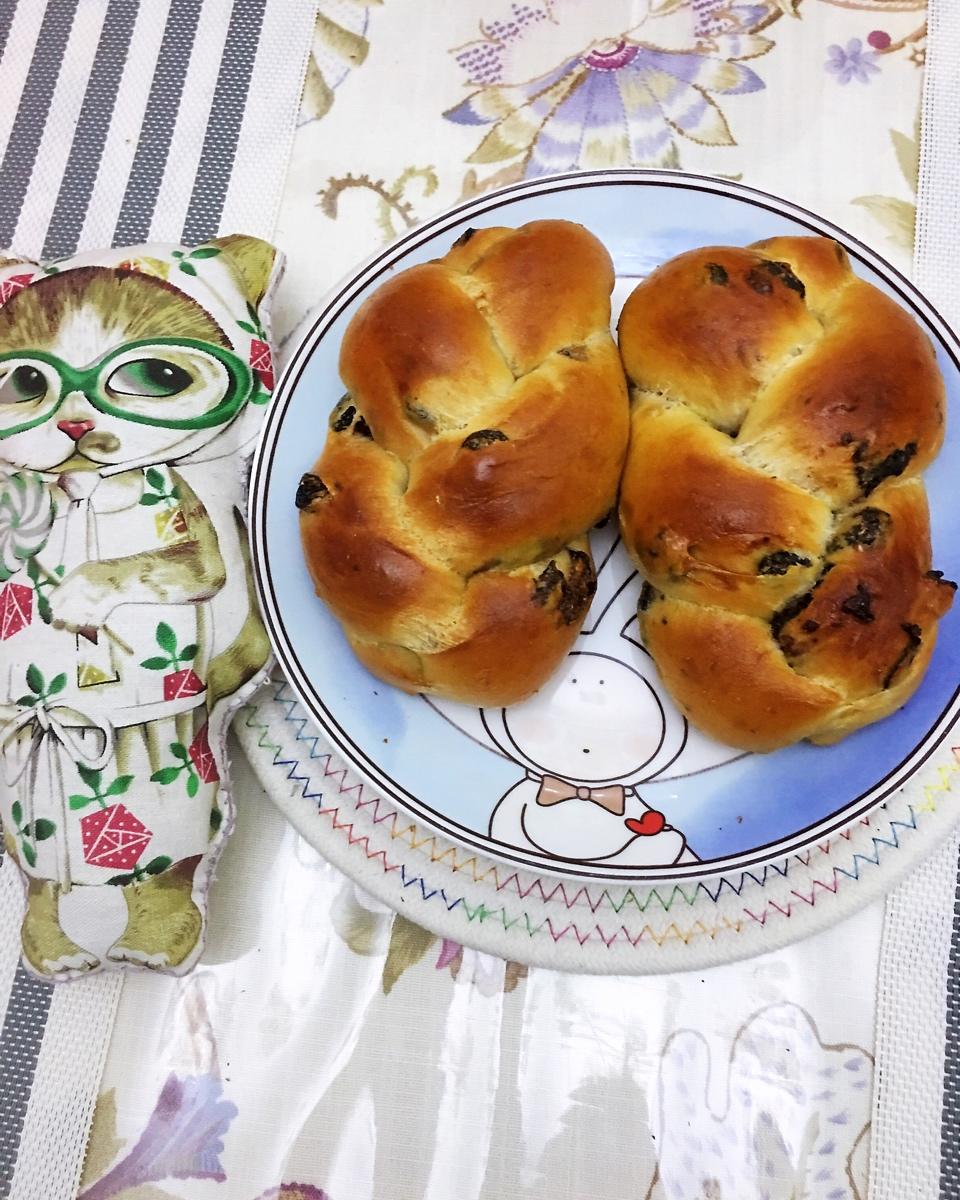 新手一看就懂的三股辫织法：辫子面包