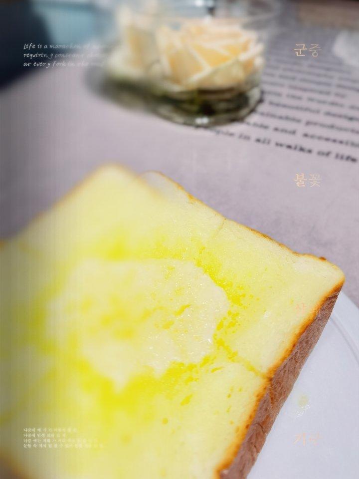 黄油蜂蜜吐司面包