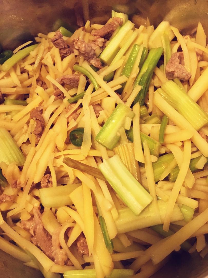 芹菜炒土豆丝